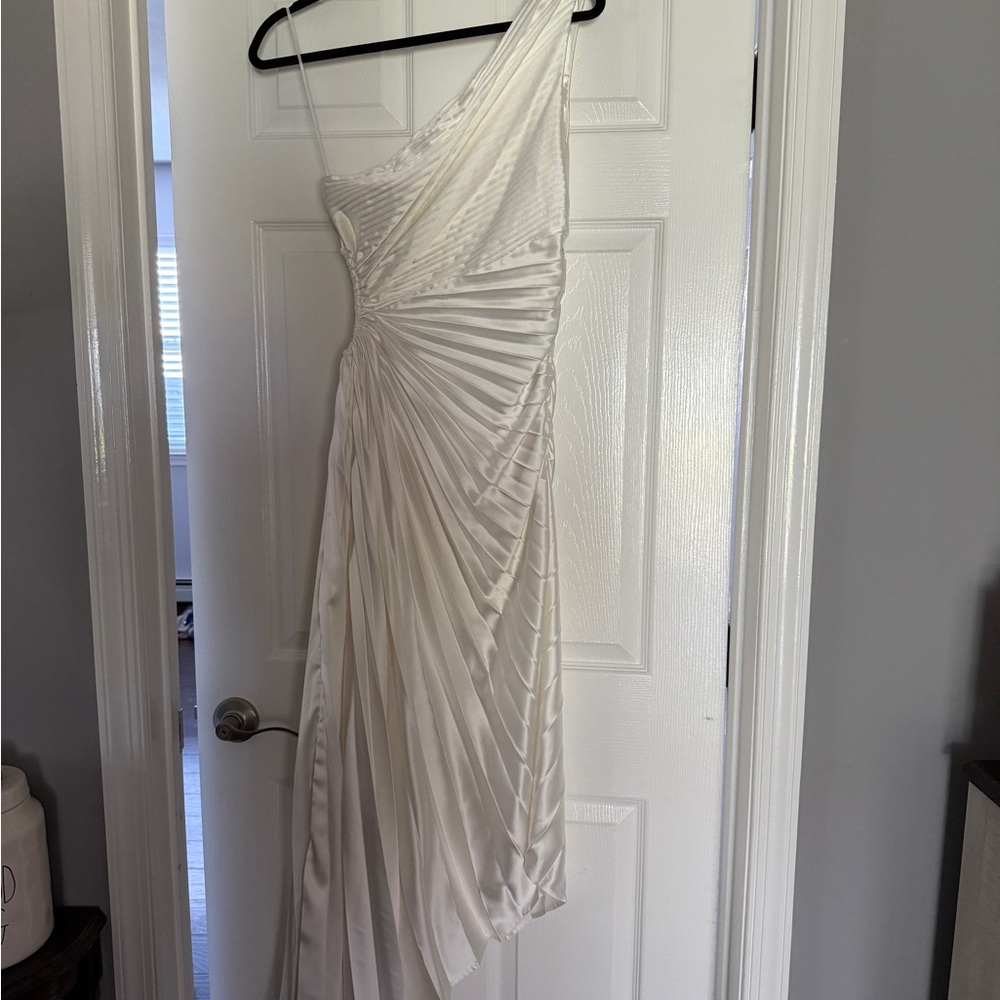 Selfie Leslie Cream One-Shoulder Ruched Cocktail Dress